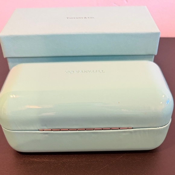 Tiffany & Co. Hard Shell Sunglasses Case w/cleaning Cloth - Picture 3 of 3